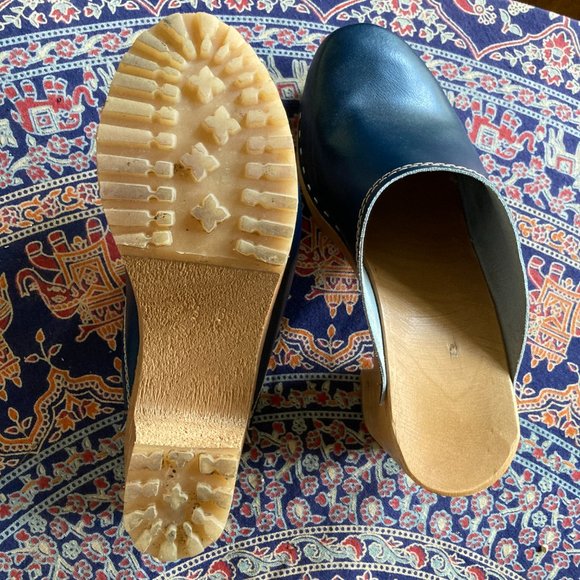 Navy Heeled Clogs - Picture 4 of 5